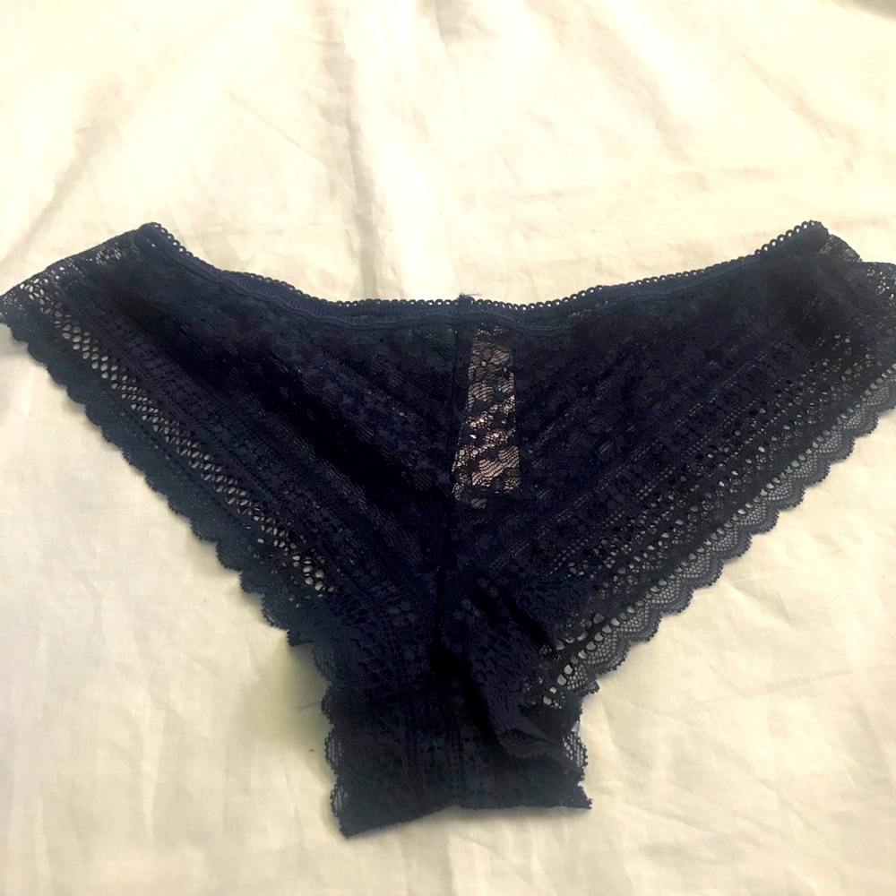 Victoria’s Secret lace cheekini in navy